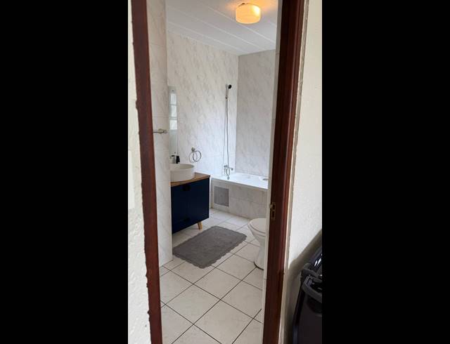 2 BEDROOM APARTMENT FOR SALE IN KEY WEST ESTATE